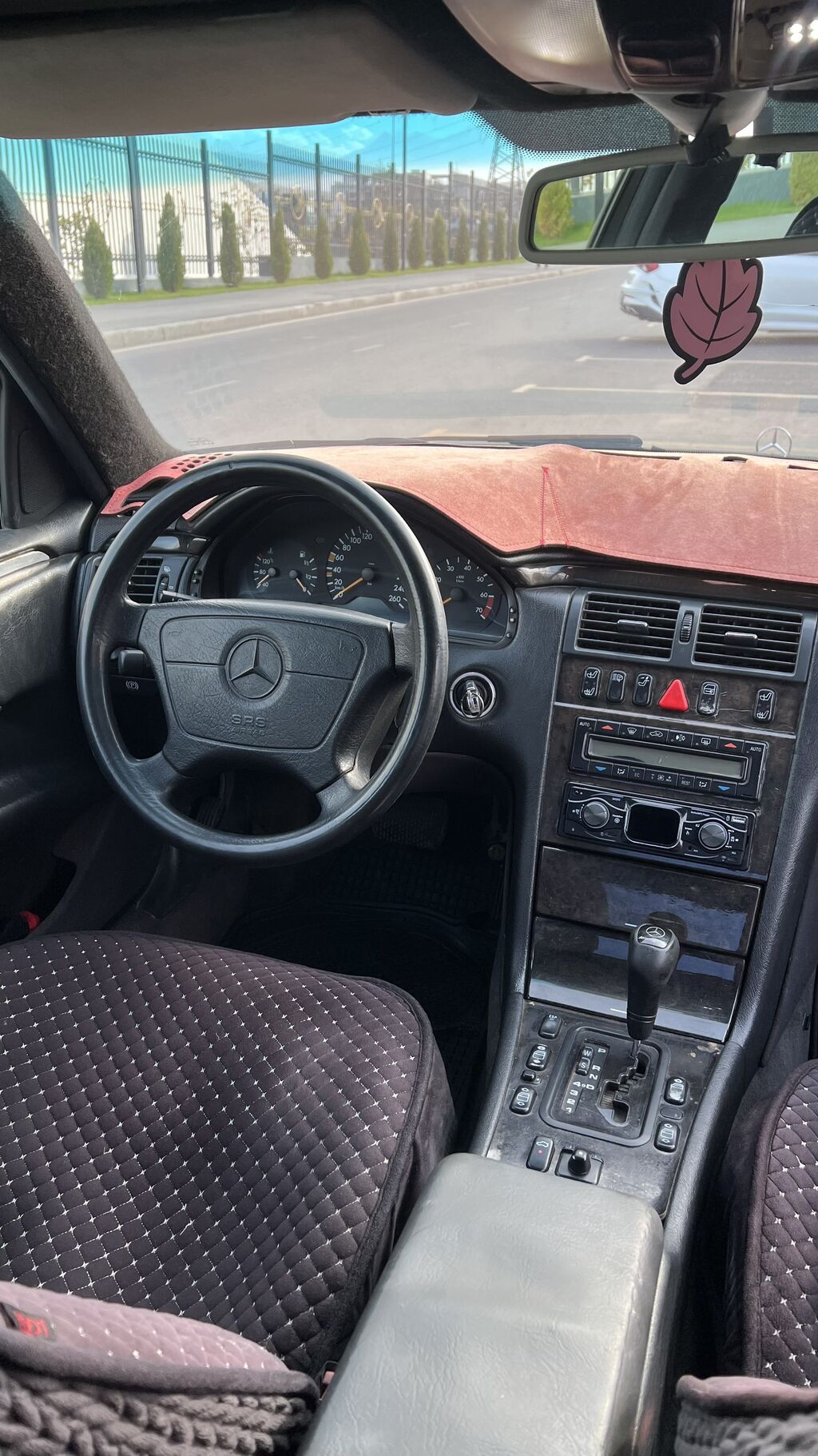 Mercedes-Benz E-Class: 1998 г., 3.2 л, Автомат, Бензин, Седан: фото 4