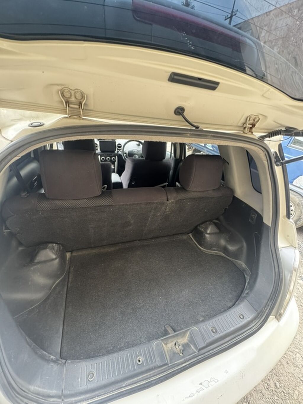 Toyota Ist: 2003 г., 1.5 л, Автомат, Бензин, Хэтчбэк: фото 8