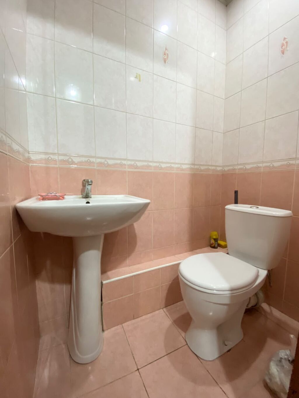 3 комнаты, 62 м², 106 серия, 8 этаж, Косметический ремонт: фото 7