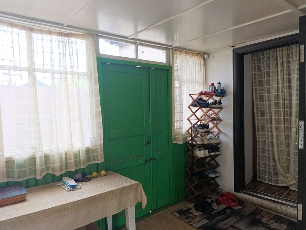 4 комнаты, 70 м², 5 соток, Бишкек, Восточный (старый) автовокзал Риэлтор: фото 5