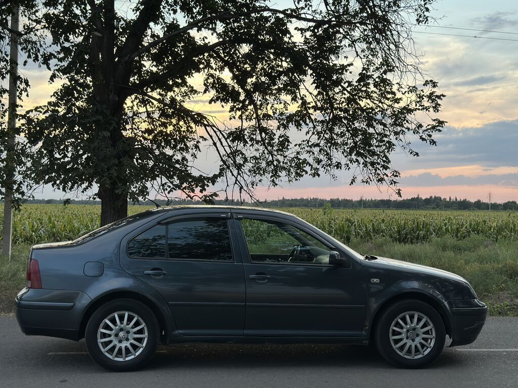Volkswagen Bora: 2002 г., 1.6 л, Автомат, Бензин: фото 5