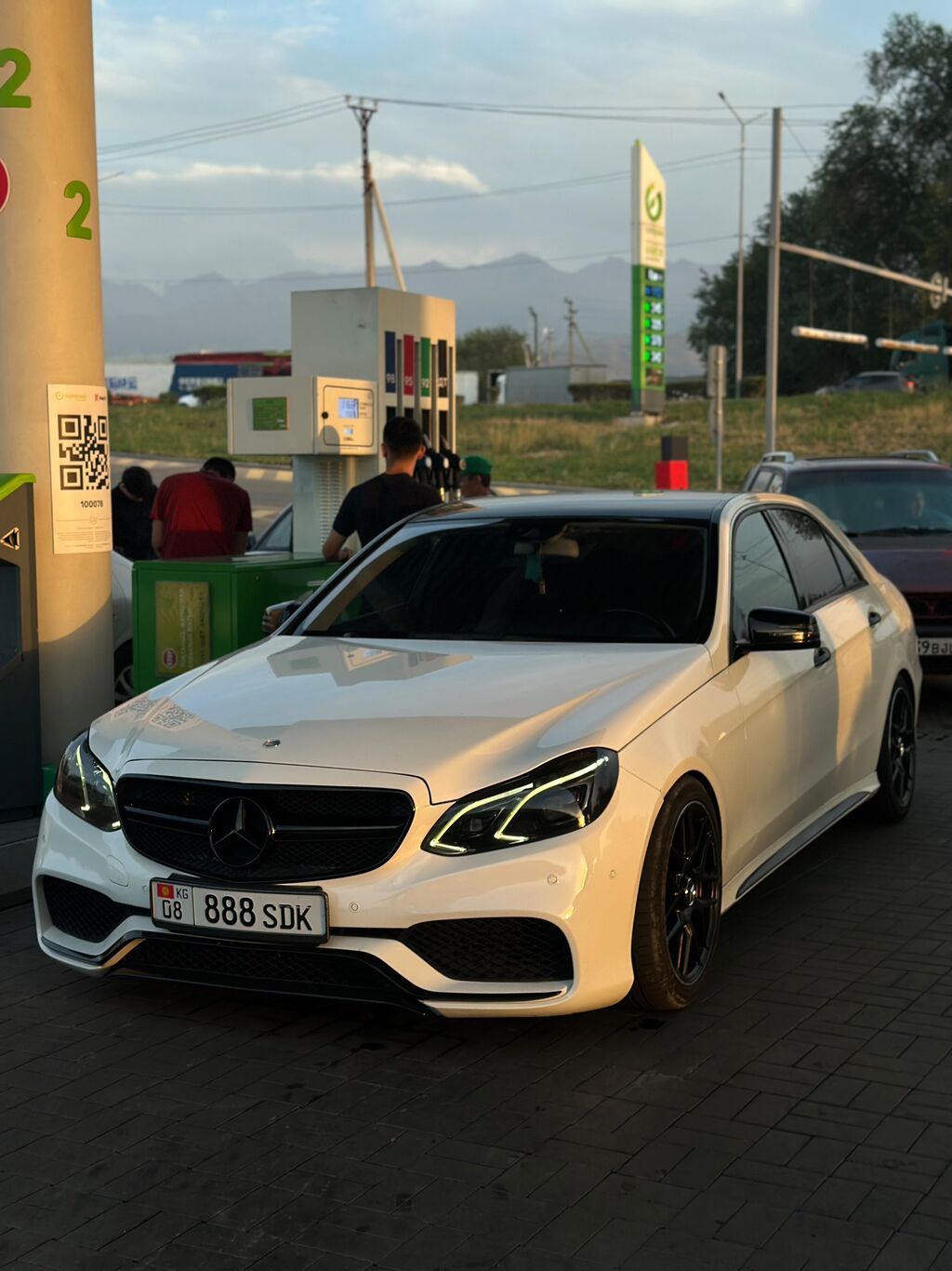 Mercedes-Benz E-Class: 2013 г., 2 л, Автомат, Бензин, Седан: фото 1