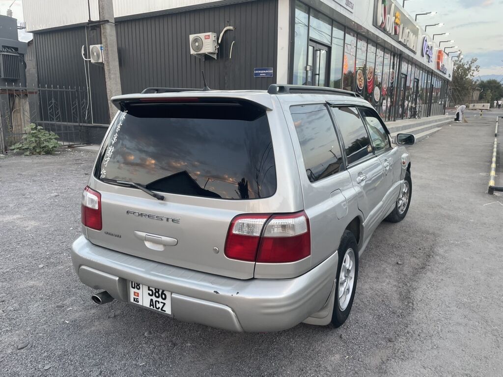 Subaru Forester: 2000 г., Бензин, Кроссовер: фото 1
