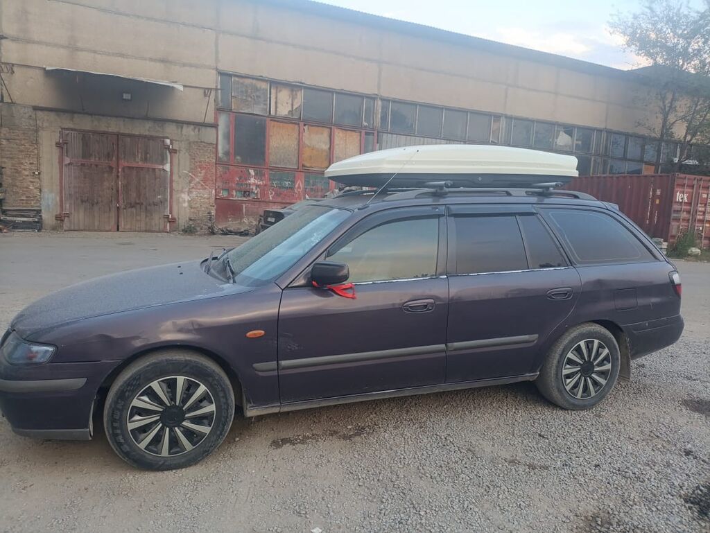 Mazda 626: 1999 г., 2 л, Механика, Бензин, Универсал: фото 2