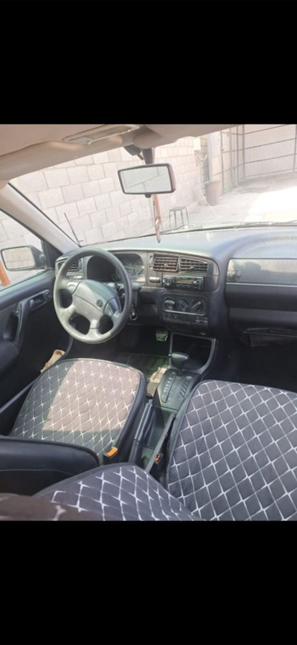 Volkswagen Golf: 1996 г., 2 л, Автомат, Бензин, Хэтчбэк: фото 8