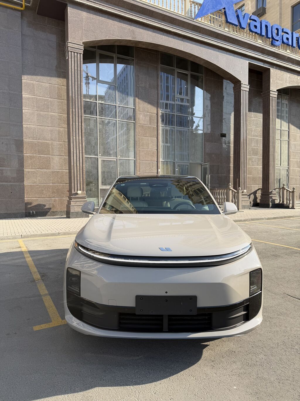 Lixiang L6: 2024 г., 1.5 л, Автомат, Гибрид, Внедорожник: фото 6