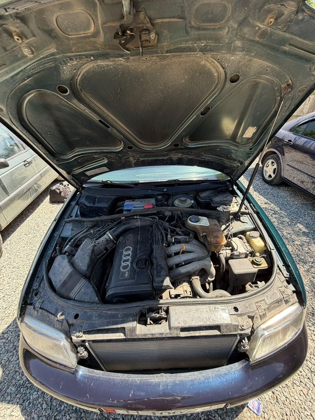 Audi A4: 1995 г., 1.8 л, Механика, Бензин, Седан: фото 5