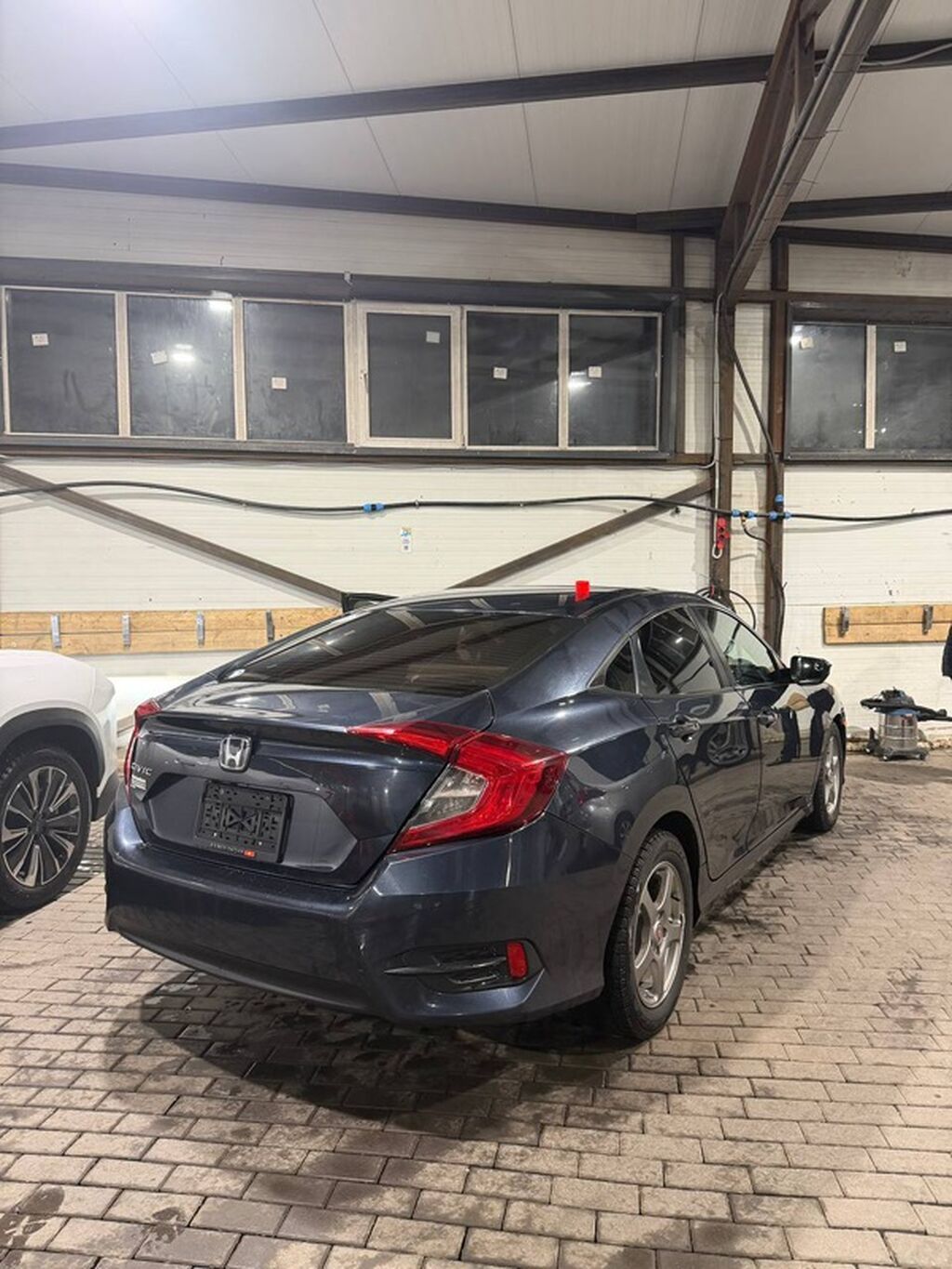 Honda Civic: 2017 г., 2 л, Автомат, Бензин, Седан: фото 2