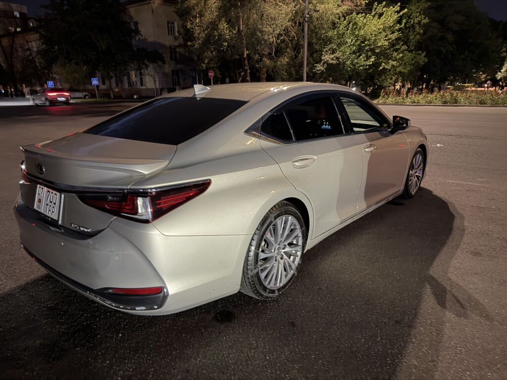 Lexus ES: 2021 г., 2.5 л, Автомат, Гибрид, Седан: фото 3