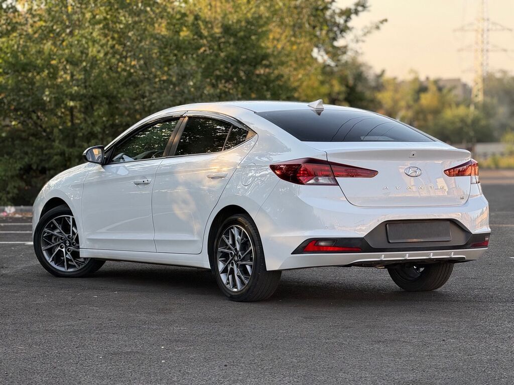 Hyundai Avante: 2019 г., 1.6 л, Вариатор, Бензин, Седан: фото 5