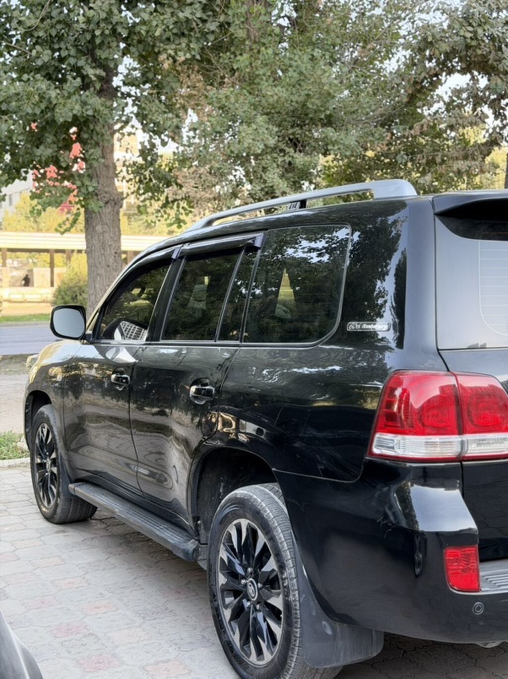 Toyota Land Cruiser: 2011 г., 4.5 л, Автомат, Дизель, Внедорожник: фото 4