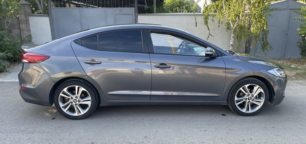 Hyundai Avante: 2016 г., 1.6 л, Автомат, Бензин, Седан: фото 4