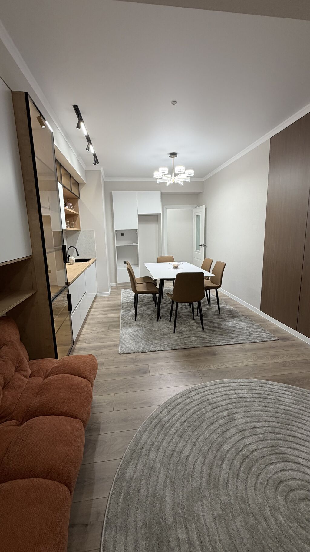 3 комнаты, 71 м², Кок-Жар ж/м Элитка, 13 этаж, Дизайнерский ремонт: фото 2