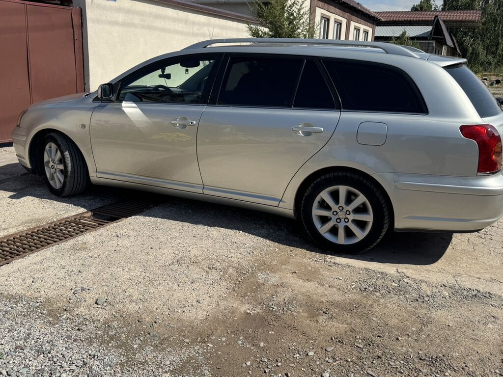 Toyota Avensis: 2004 г., 2.4 л, Автомат, Бензин, Универсал: фото 4