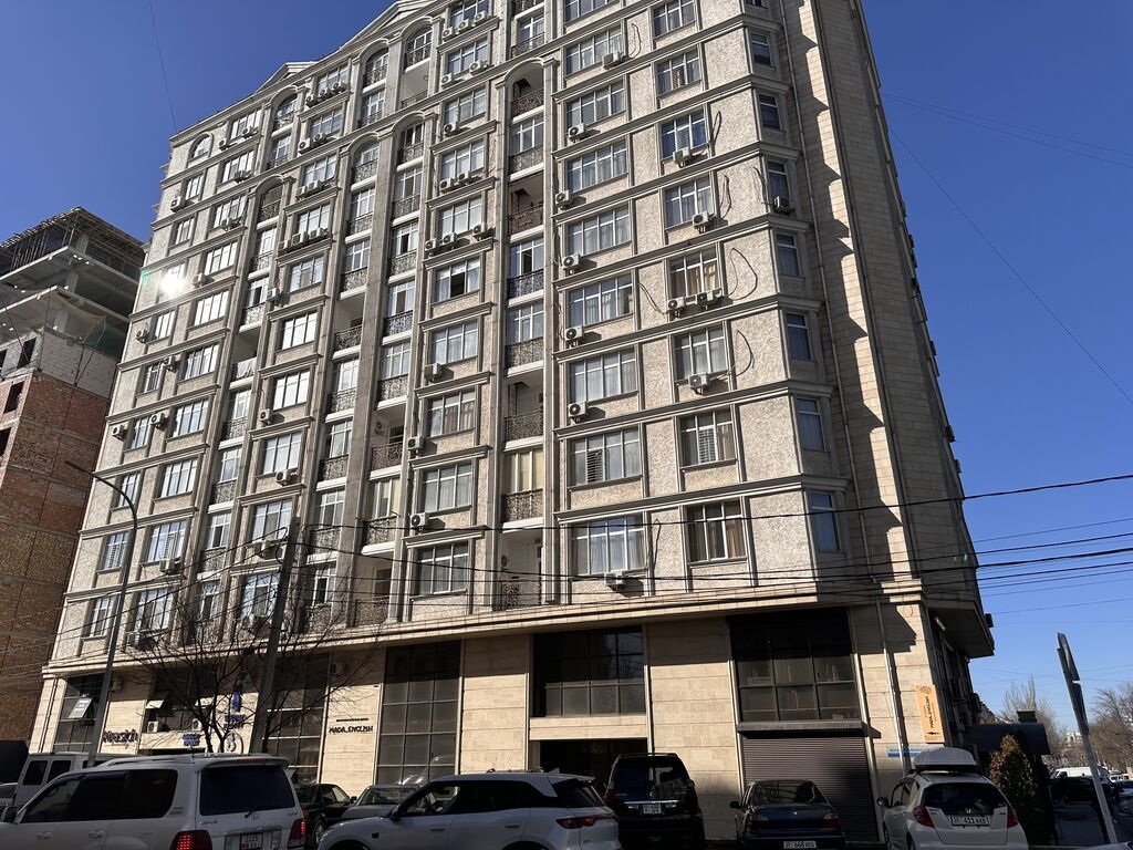 Аренда офисов, 345 м², В жилом комплексе, 1 линия, С отдельной кухней, С отдельным входом