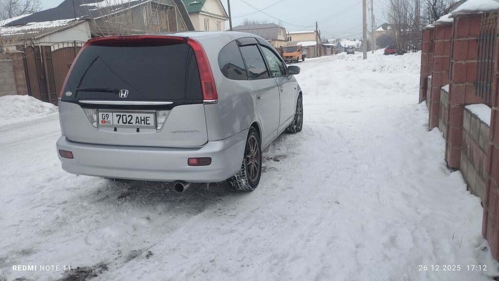 Honda Stream: 2002 г., Бензин, Универсал: фото 4