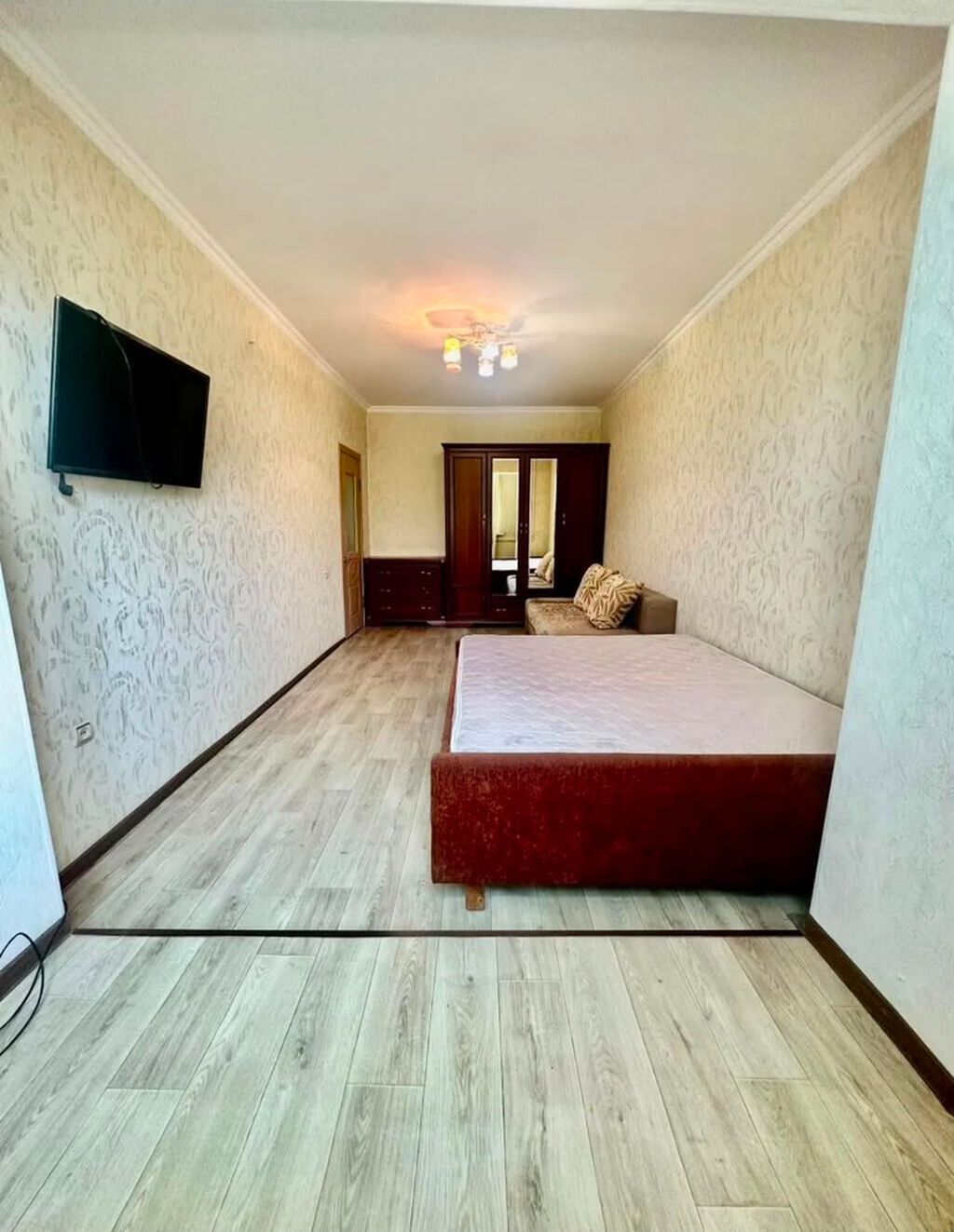 1 комната, 87000 м², Золотой квадрат Индивидуалка, 2 этаж, Косметический ремонт: фото 2