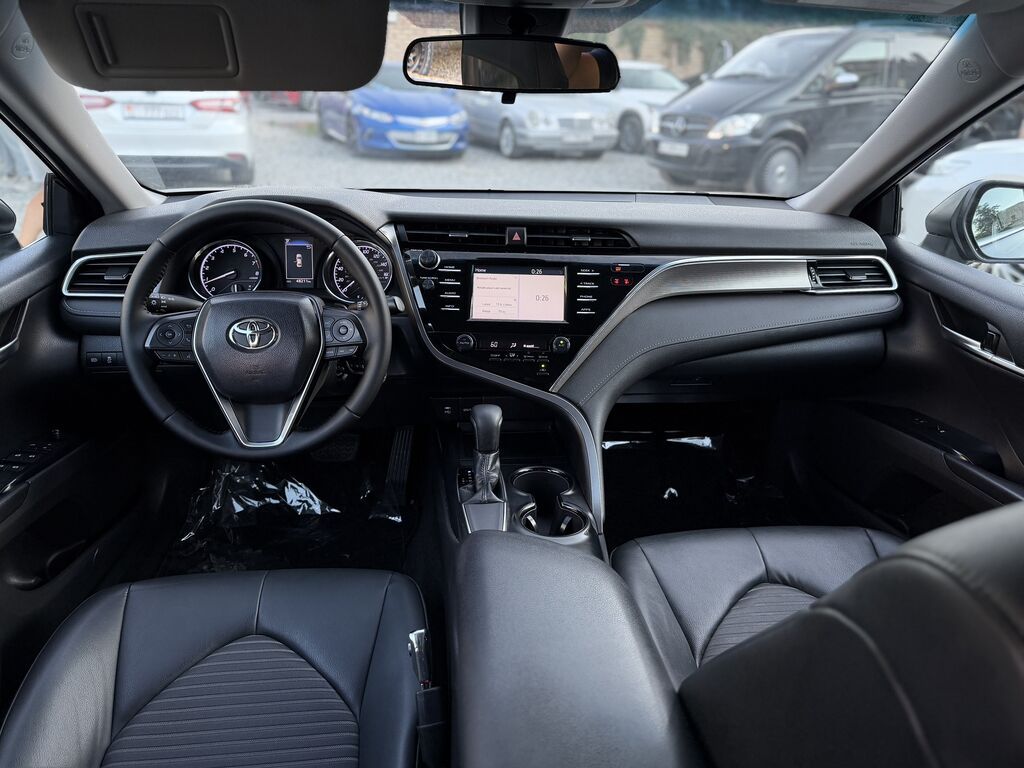 Toyota Camry: 2018 г., 2.5 л, Автомат, Бензин, Седан: фото 5