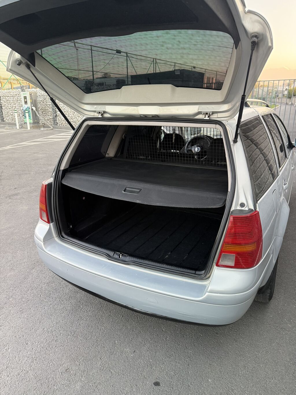 Volkswagen Golf Variant: 2000 г., 1.6 л, Механика, Бензин, Универсал: фото 7
