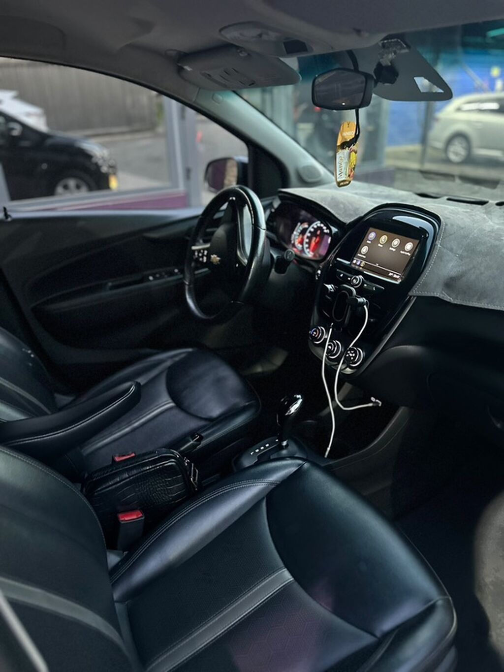 Chevrolet Spark: 2019 г., 1 л, Автомат, Бензин, Хэтчбэк: фото 8