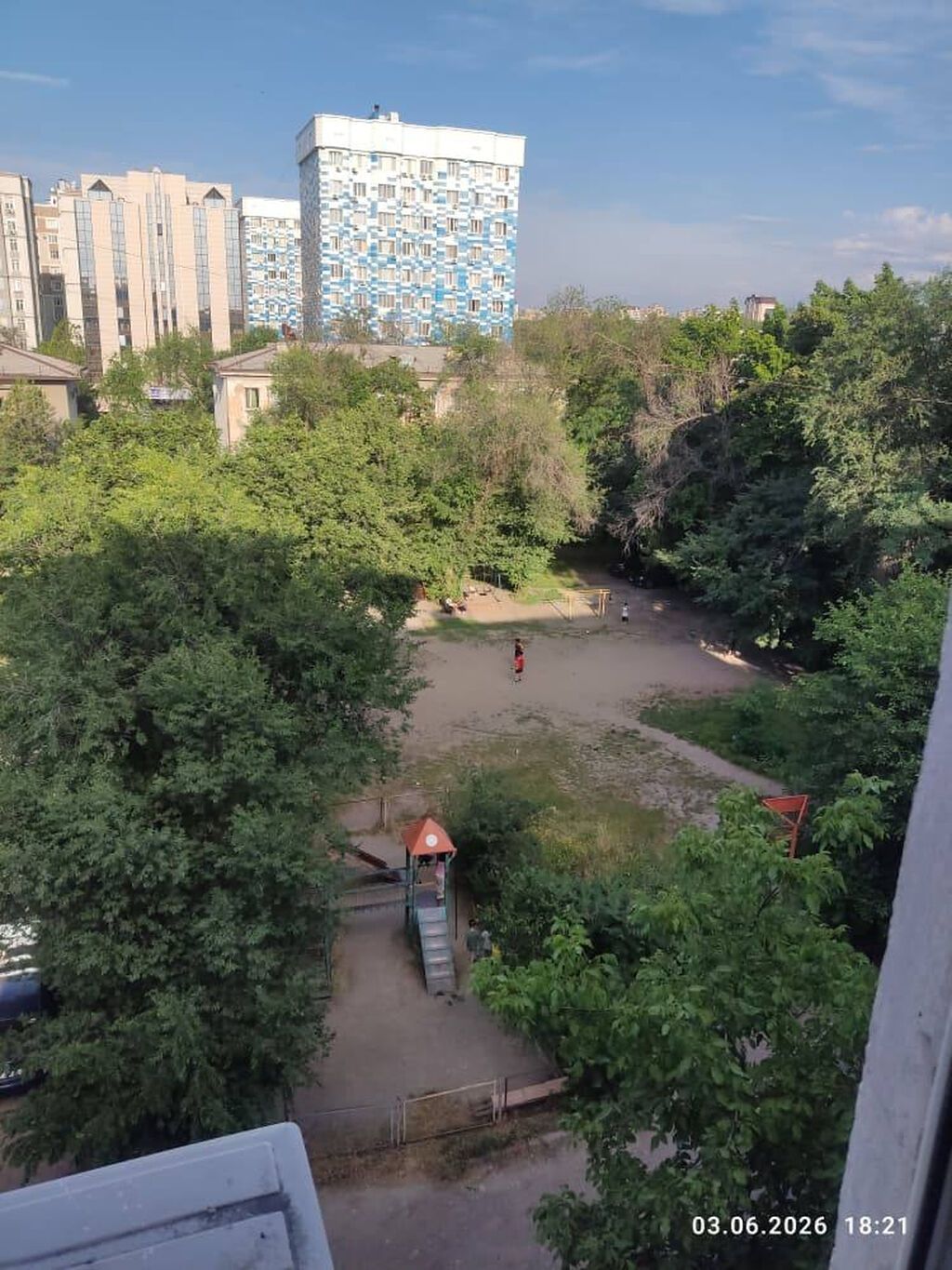 3 комнаты, 70 м², Золотой квадрат 5 этаж: фото 1