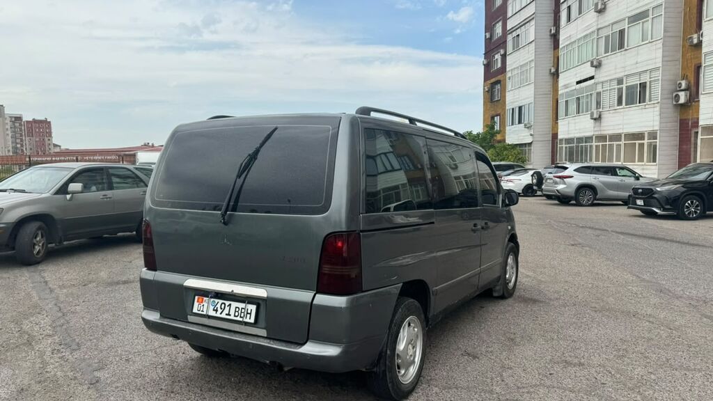 Mercedes-Benz Vito: 2003 г., 2.4 л, Автомат, Бензин, Минивэн: фото 5