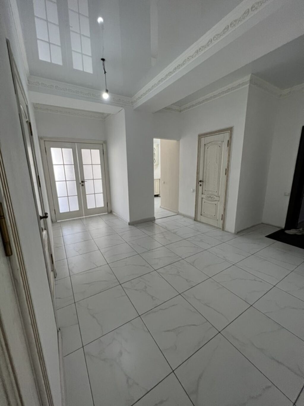 3 комнаты, 118 м², 7 мкр Индивидуалка, 9 этаж, Дизайнерский ремонт: фото 1