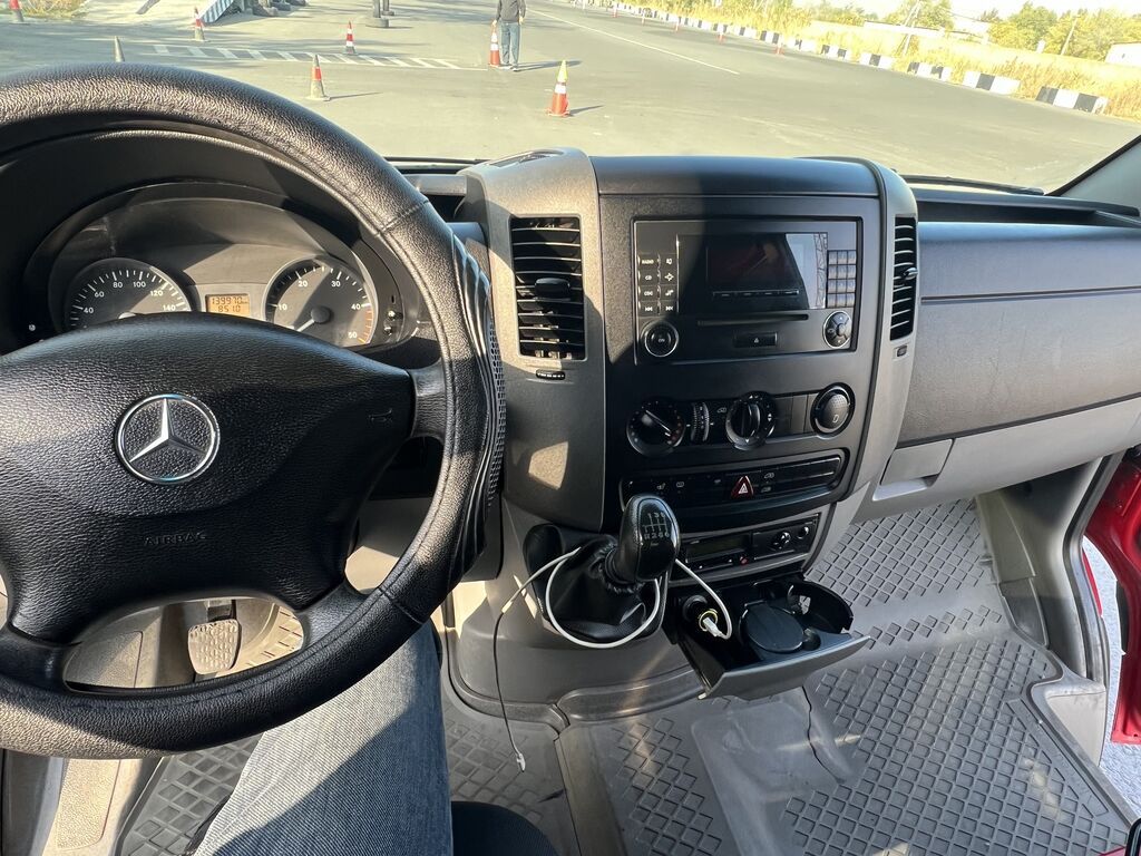 Mercedes-Benz Спринтер: 2008 г., 2.2 л, Механика, Дизель, Фургон: фото 4