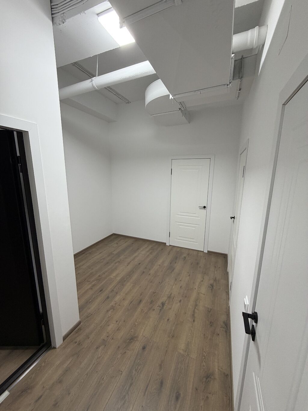 2 комнаты, 55 м², Аламедин-1 мкр Элитка, Цокольный этаж этаж, Свежий ремонт