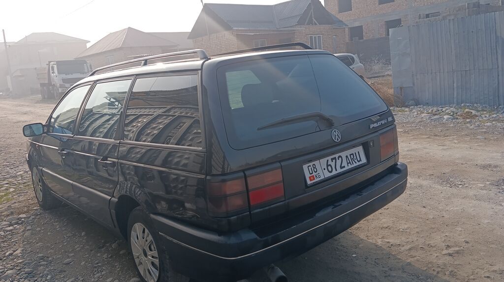 Volkswagen Passat Variant: 1992 г., 1.8 л, Механика, Бензин, Универсал: фото 4