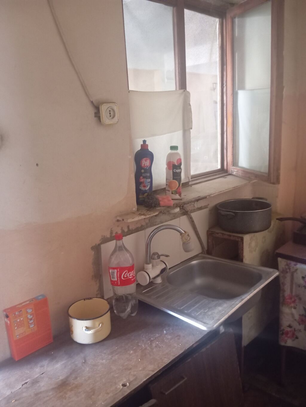 Kirayə üçün sadə, mebellə təmin olunmuş 1 otaqlı yaşayış sahəsi