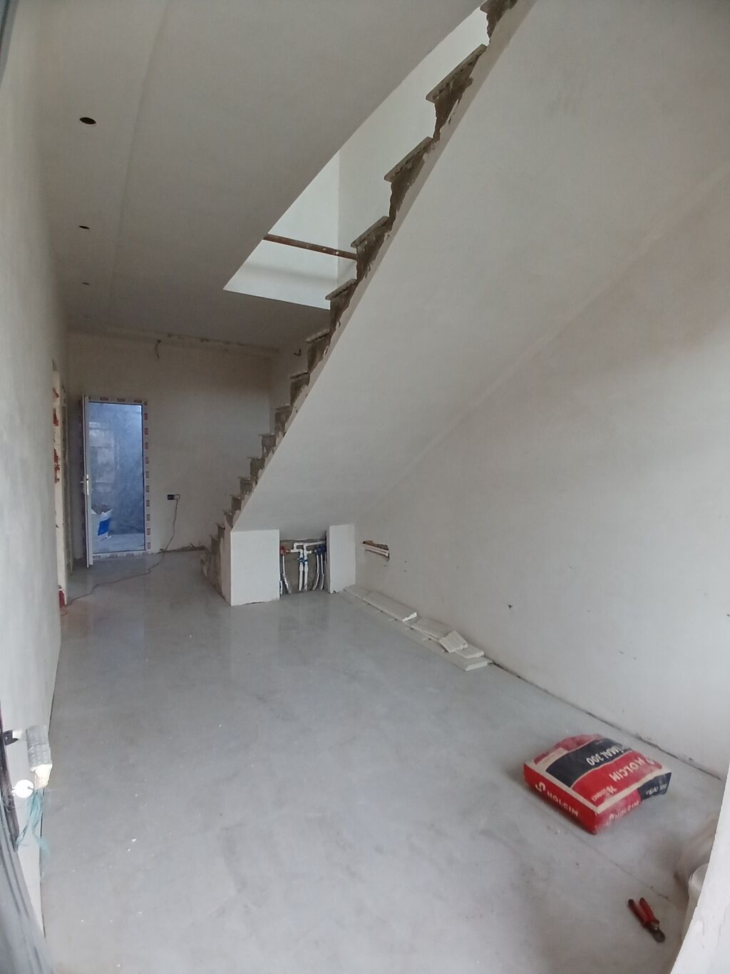 4 otaqlı, 170 kv. m, Yeni təmirli