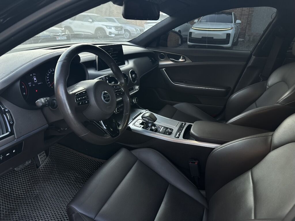 Kia Stinger: 2018 г., 2.2 л, Дизель, Фастбек: фото 7