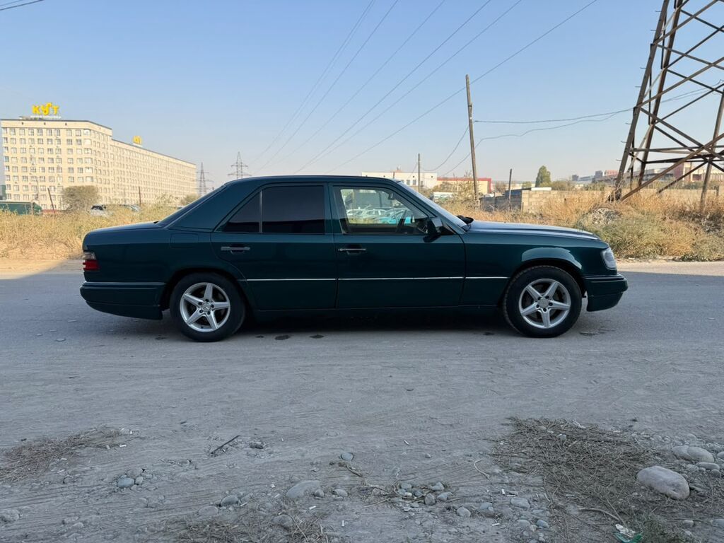 Mercedes-Benz W124: 1994 г., 3.2 л, Автомат, Бензин, Седан: фото 4