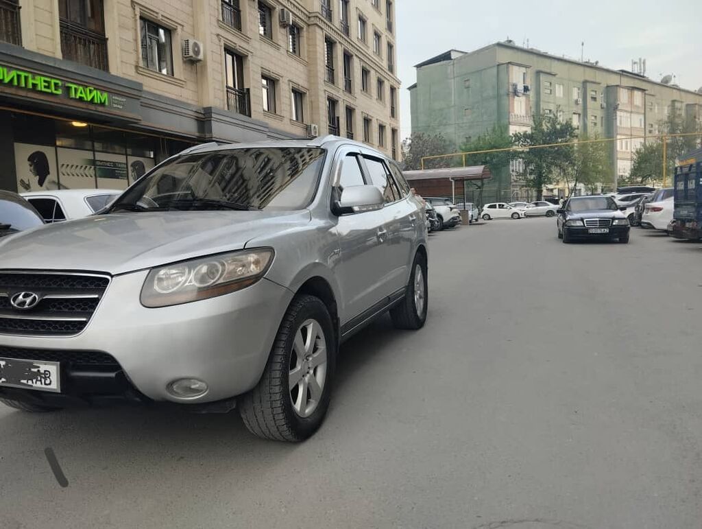 Hyundai Santa Fe: 2008 г., 2 л, Автомат, Дизель, Кроссовер: фото 2