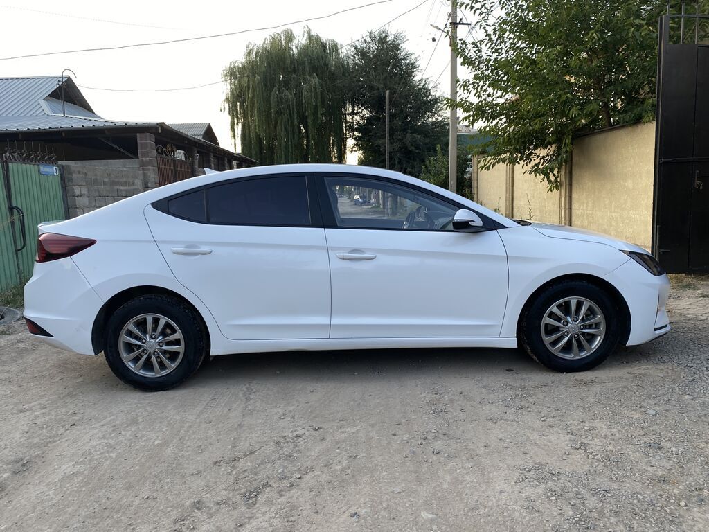 Hyundai Avante: 2019 г., 1.6 л, Автомат, Газ, Седан: фото 5