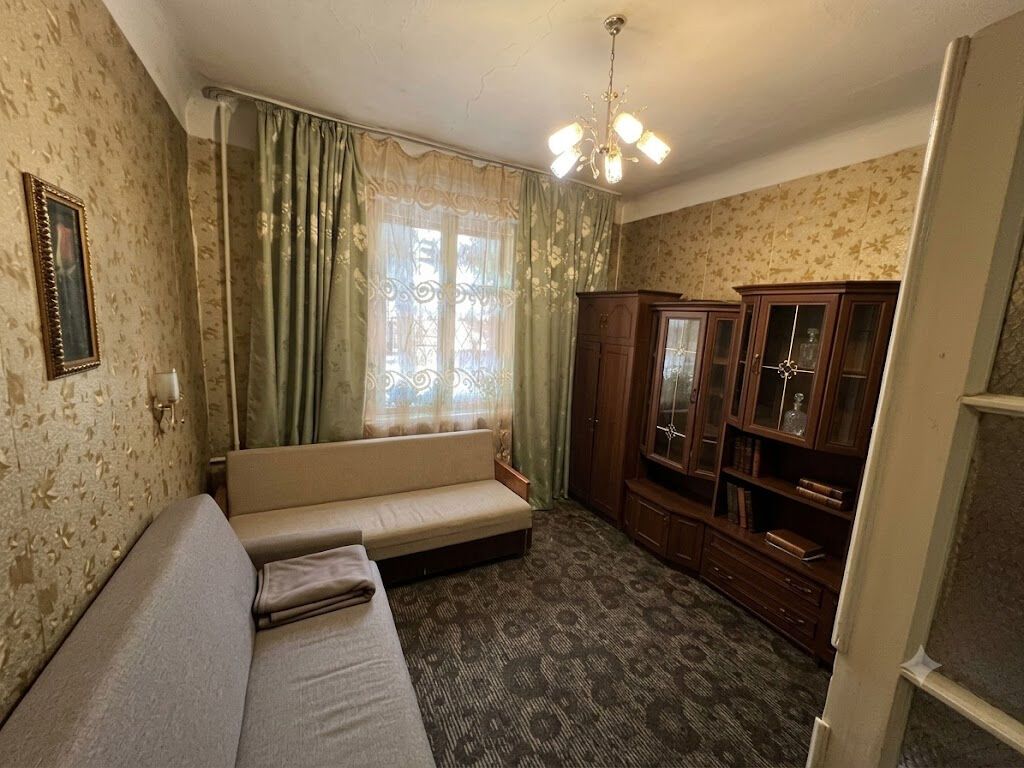 2 комнаты, 49 м², Молодая Гвардия Сталинка, 1 этаж, Старый ремонт: фото 3