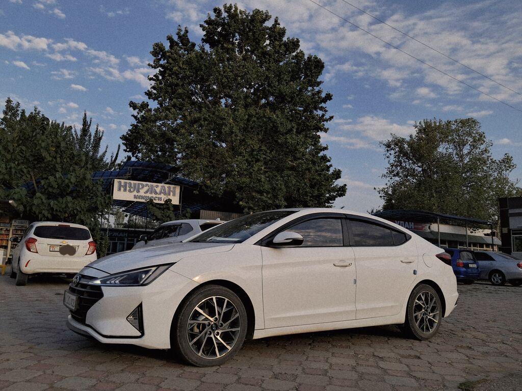 Hyundai Avante: 2019 г., 1.6 л, Автомат, Бензин, Седан: фото 4