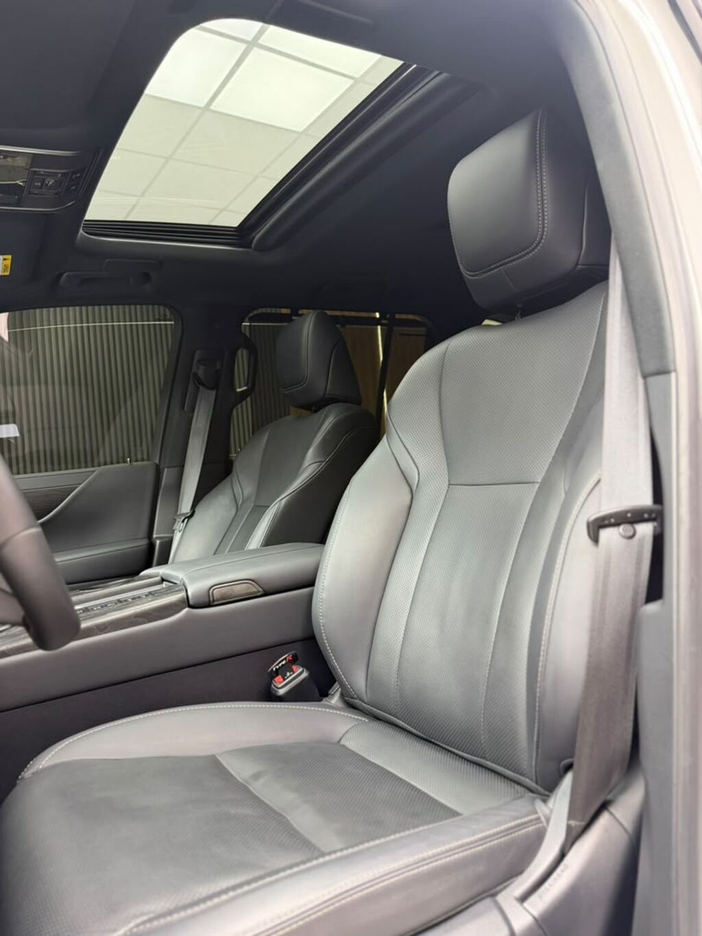 Lexus LX: 2025 г., 3.5 л, Автомат, Бензин, Внедорожник: фото 8