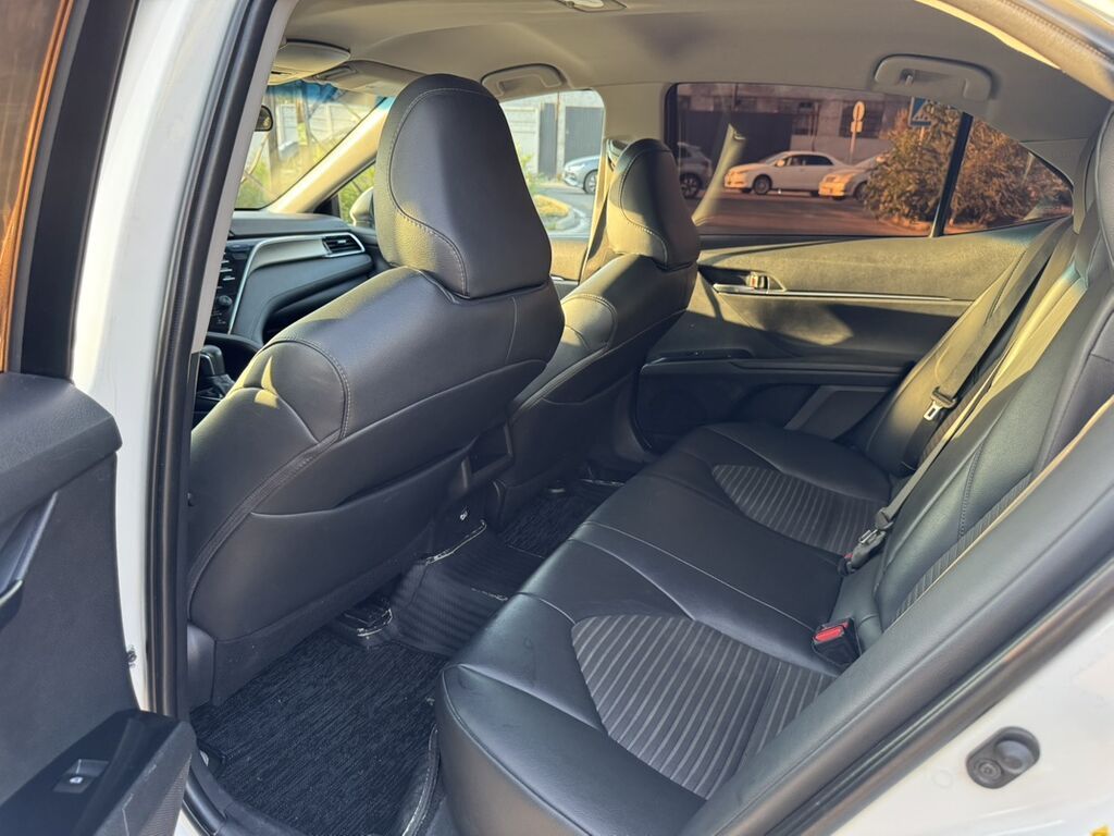 Toyota Camry: 2018 г., 2.5 л, Автомат, Бензин, Седан: фото 7