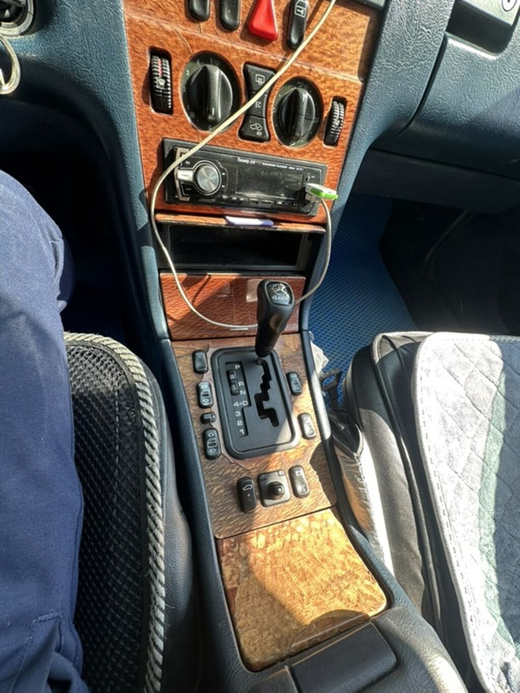 Mercedes-Benz E-Class: 1998 г., 2.2 л, Автомат, Газ, Седан — фото 8