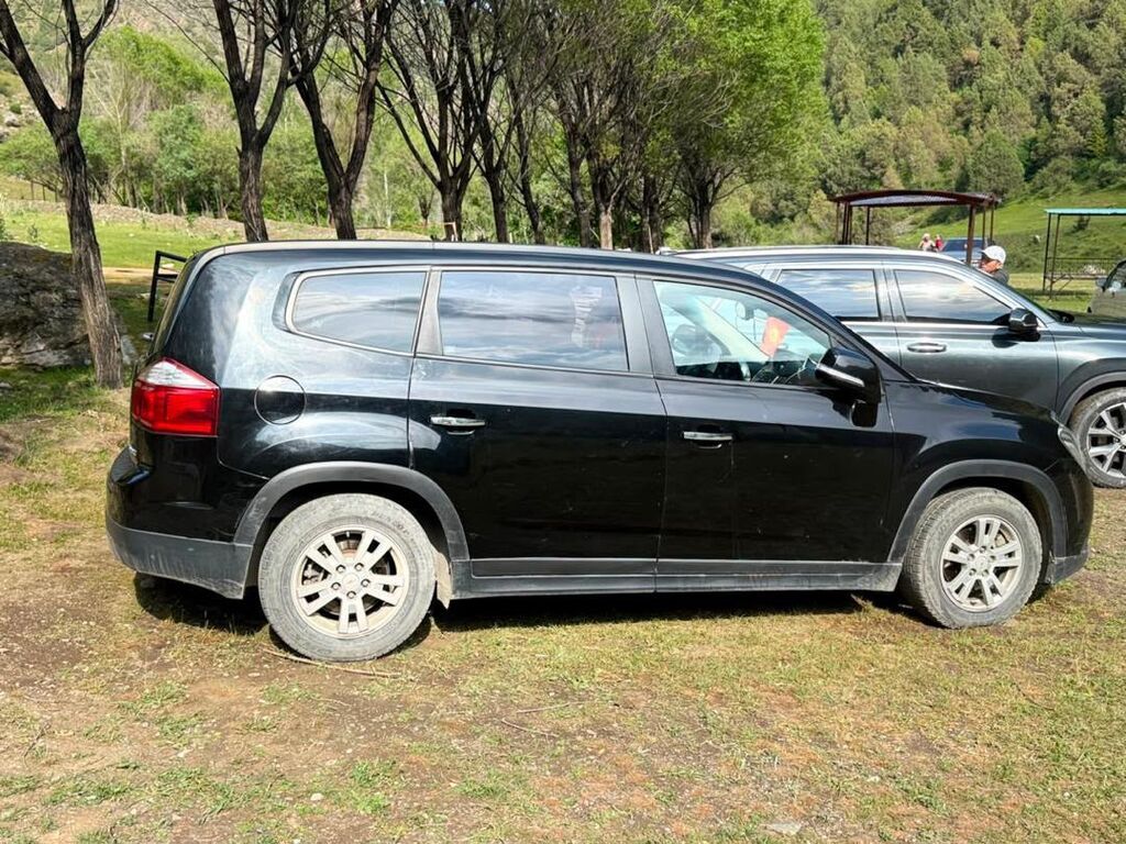 Chevrolet Orlando: 2017 г., 1.6 л, Автомат, Дизель, Универсал: фото 3