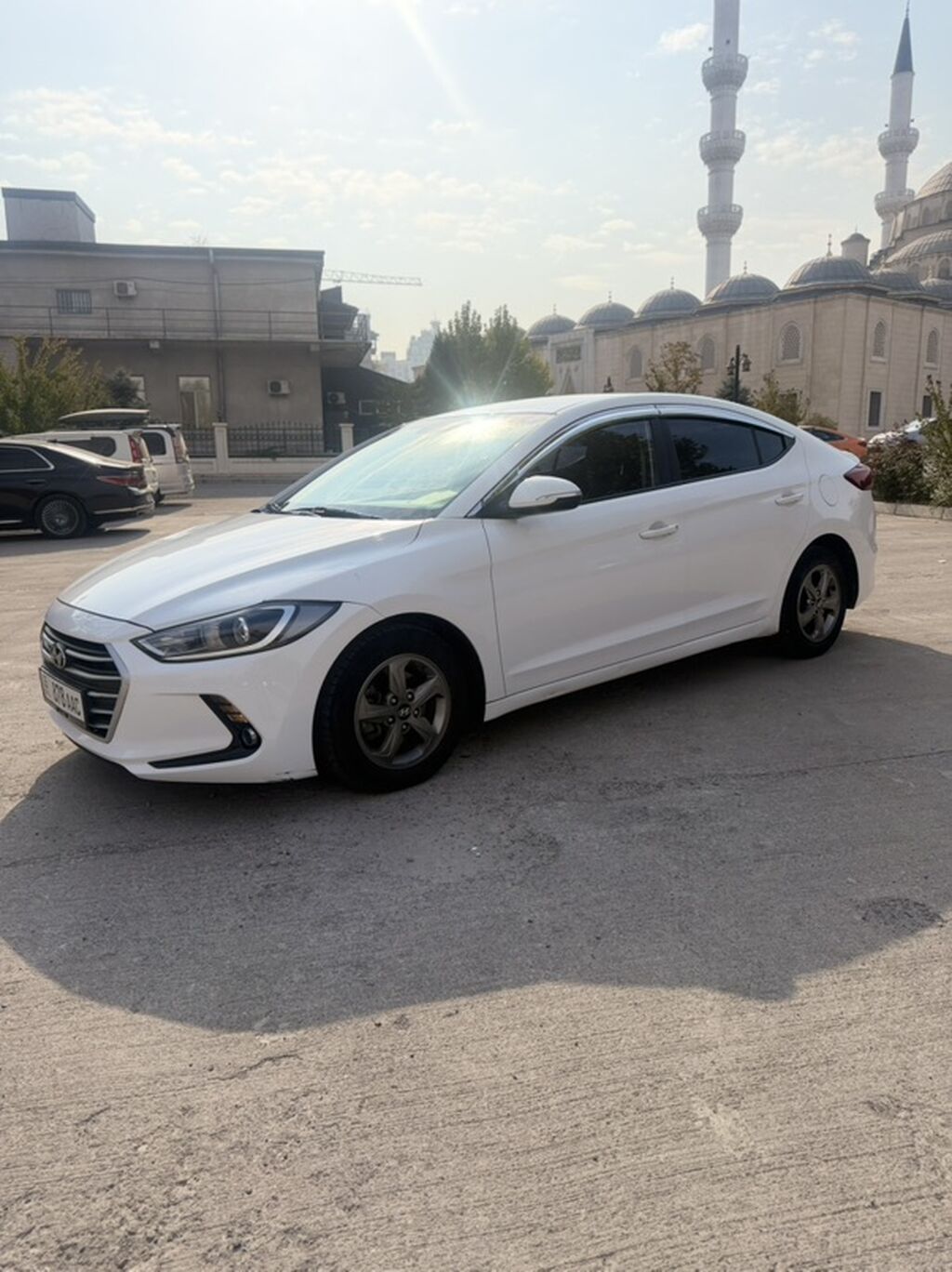 Hyundai Avante: 2018 г., 1.6 л, Автомат, Бензин, Седан: фото 2