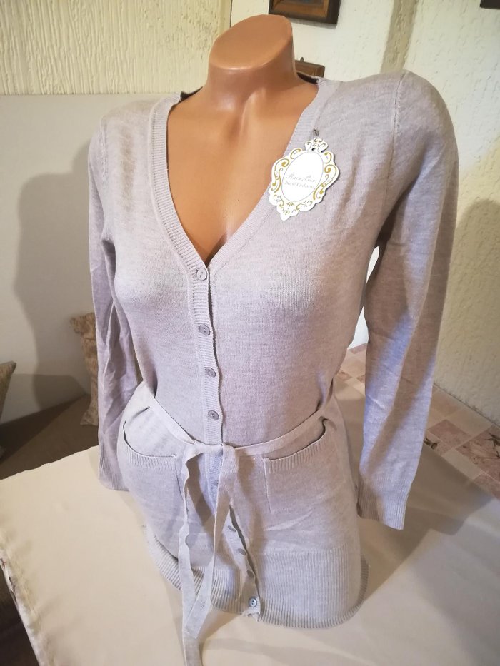 Košulje i bluze: na lalafo.rs - Beograd