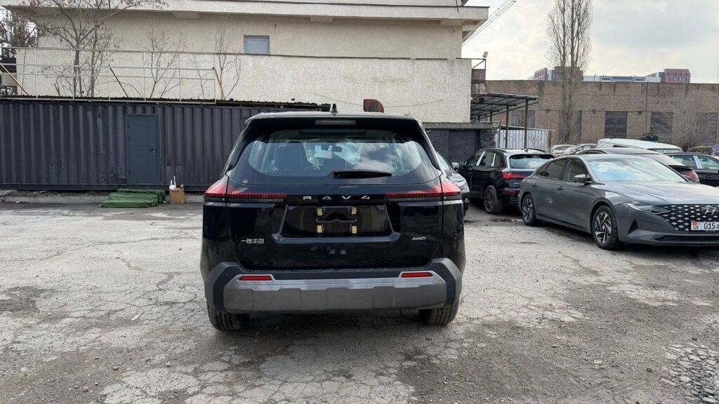 Toyota RAV4: 2026 г., 2 л, Вариатор, Бензин, Внедорожник: фото 3