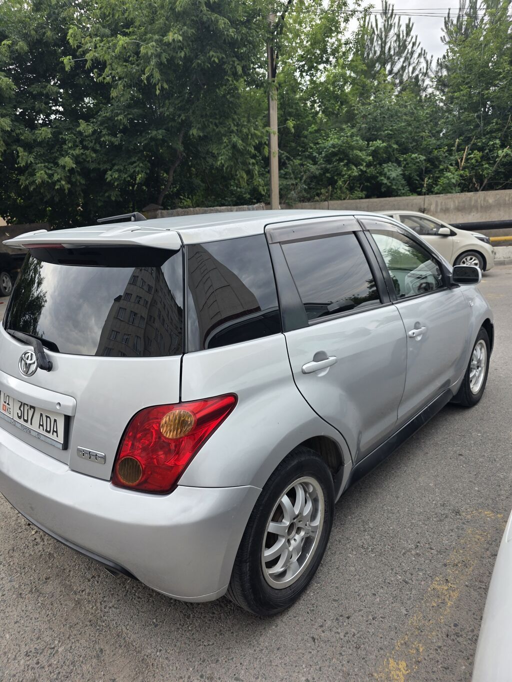 Toyota Ist: 2002 г., Автомат, Бензин, Хэтчбэк — фото 5