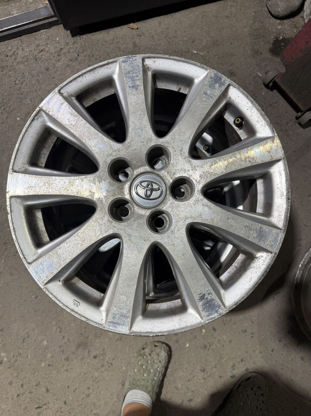 Литые Диски R 17 Toyota, Комплект, отверстий - 5, Б/у: фото 2