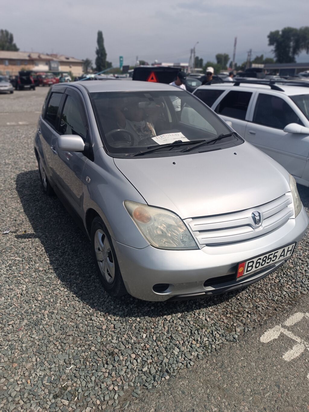 Toyota Ist: 2002 г., 1.5 л, Автомат, Бензин, Хэтчбэк: фото 3