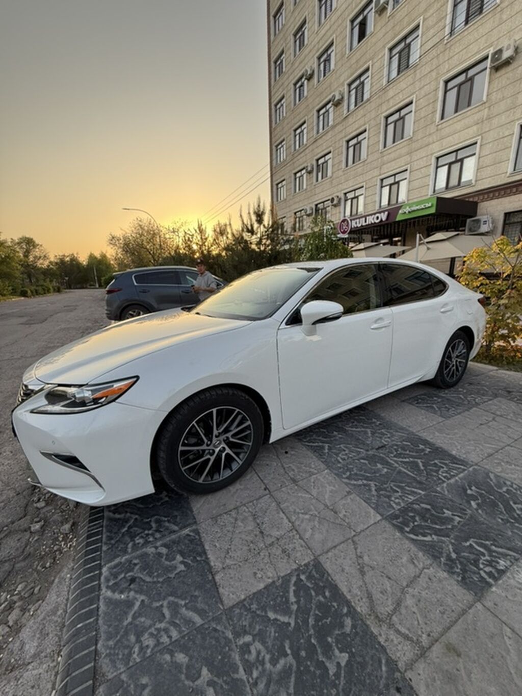 Lexus ES: 2017 г., 3.5 л, Автомат, Бензин, Седан: фото 2