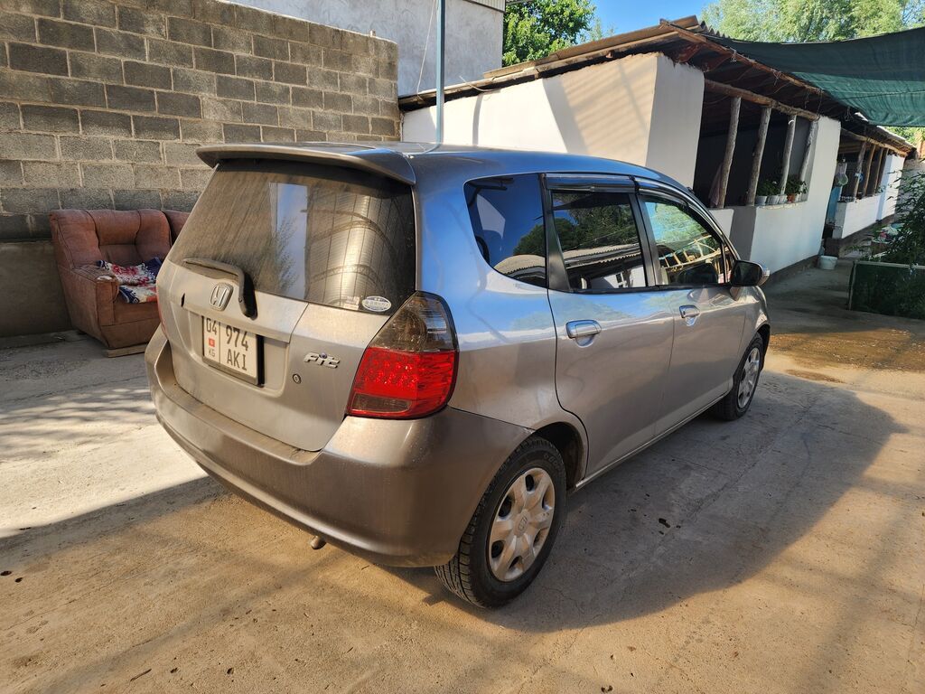 Honda Fit: 2004 г., 1.3 л, Вариатор, Бензин, Хэтчбэк: фото 7